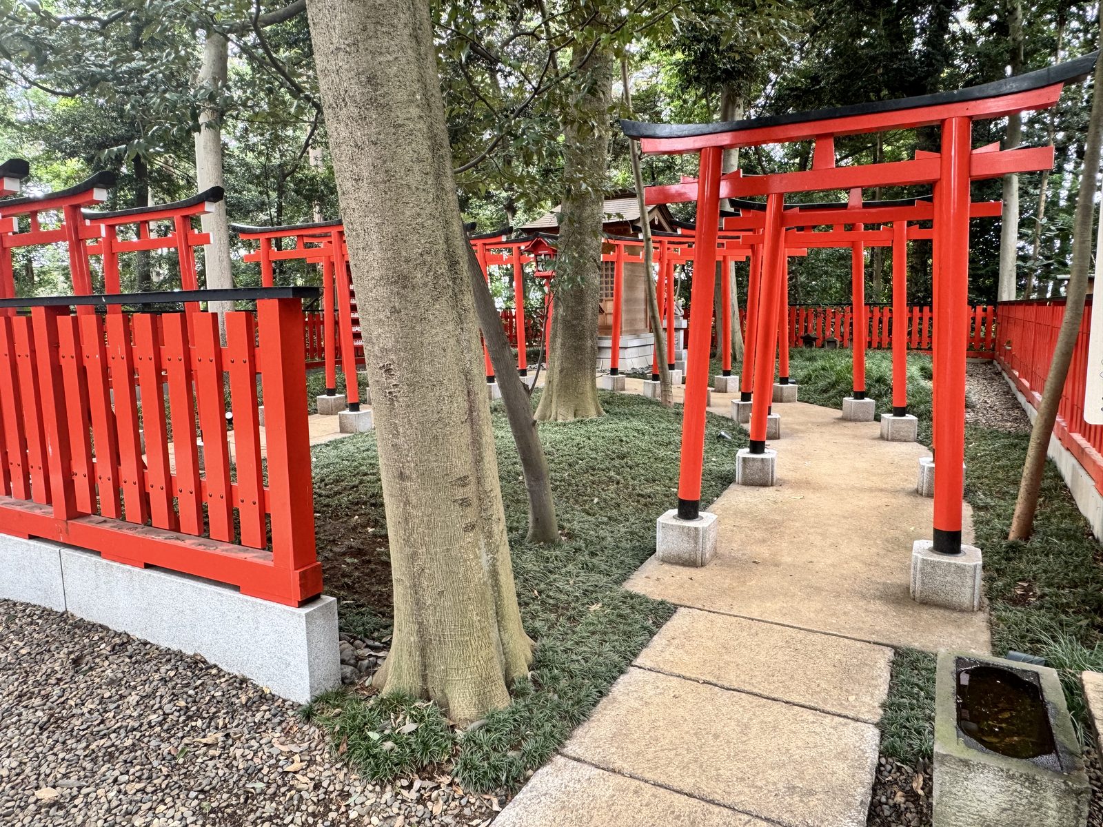 久伊豆神社の伏見稲荷神社